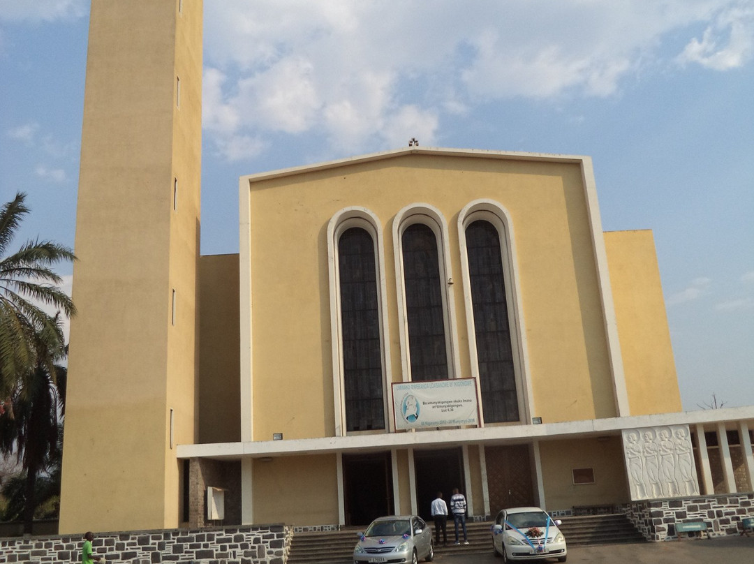 Regina Mundi Cathedral-布松布拉必去景点