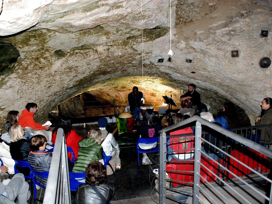 Grotta di Fumane景点图片