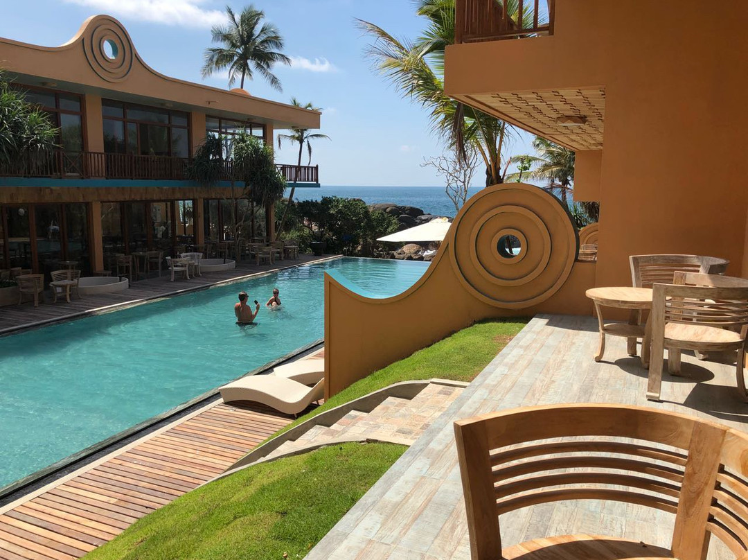 Thaproban Pavilion Waves主图