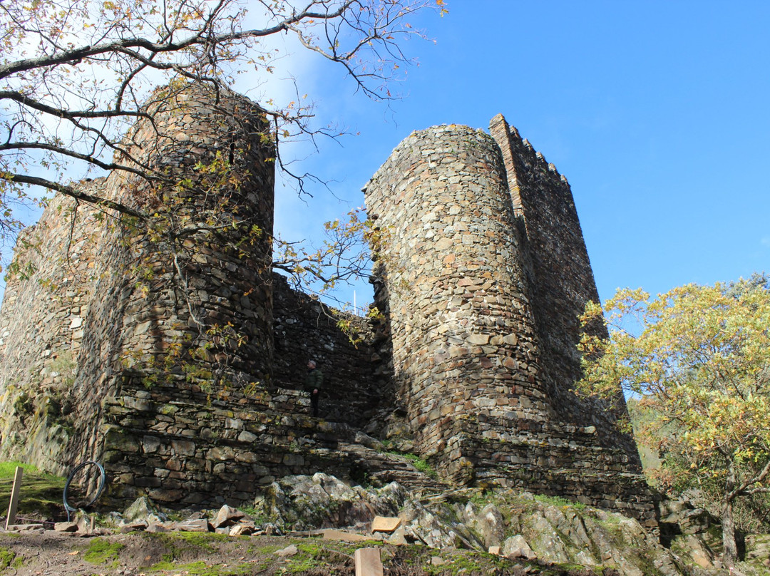 Lousa Castle景点图片