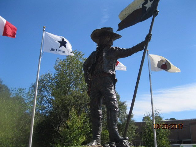 Lone Star Monument and Historic Flag Park景点图片