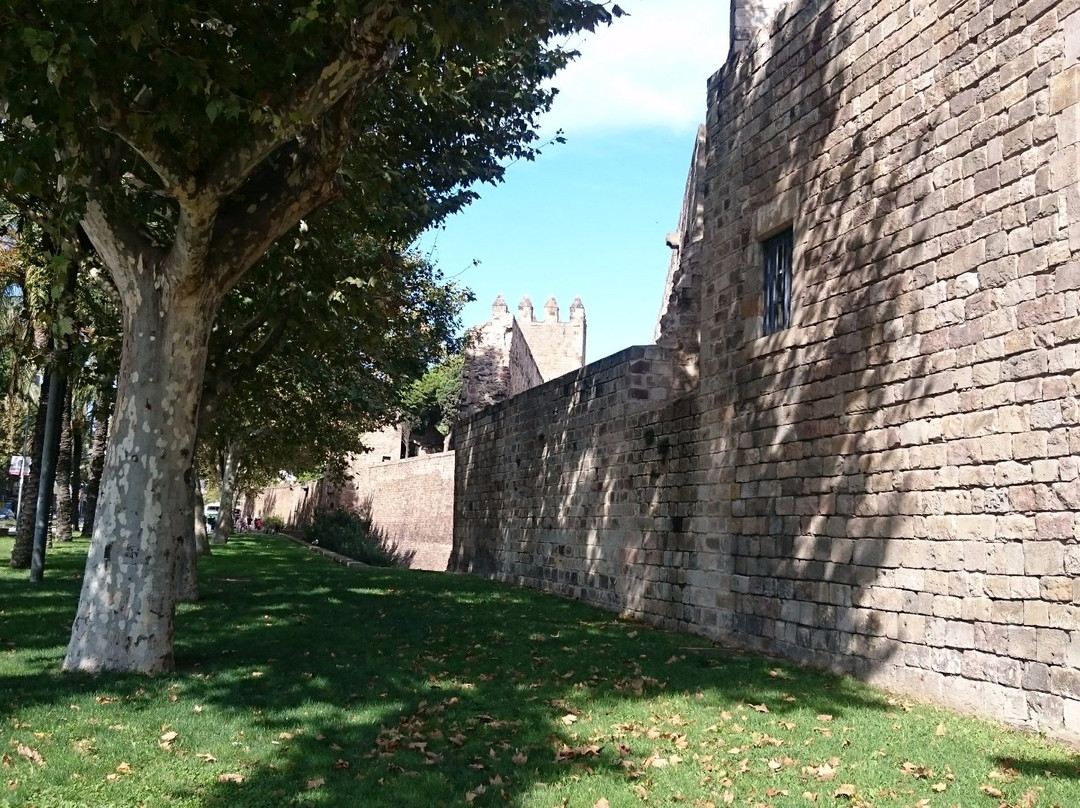 Portal de Santa Madrona-巴塞罗那必去景点