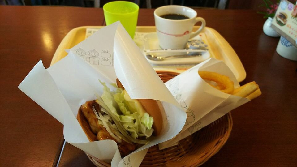 モスバーガー 都立大学店