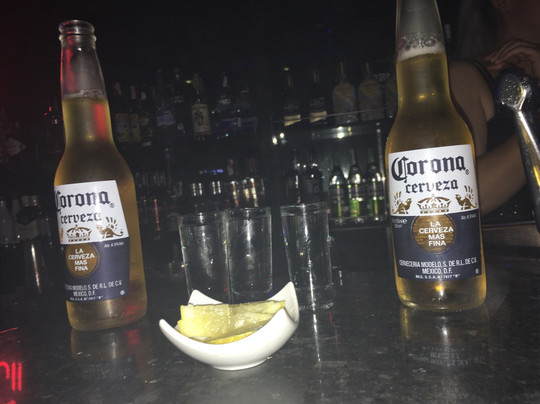 Banana Club-阿尔库迪亚港必去景点