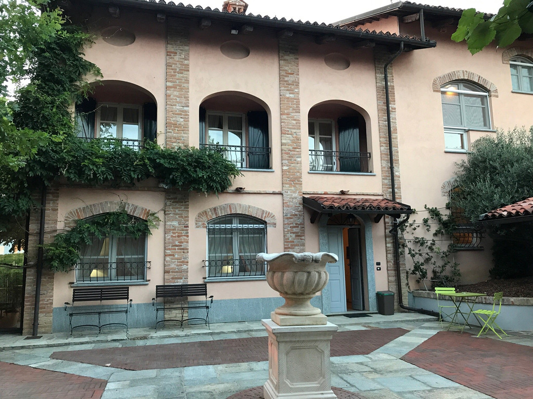 Verduno酒店住宿-Red Wine Luxury Villa