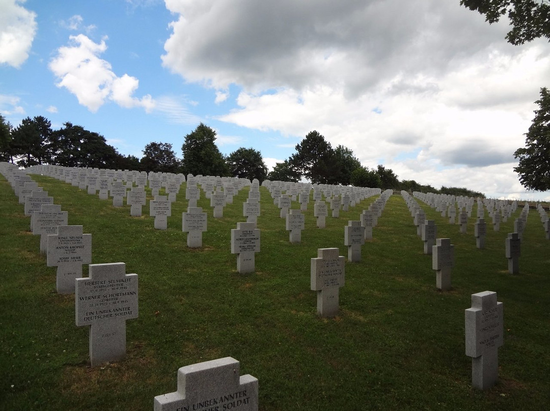 Cimetiere Militaire Allemand景点图片
