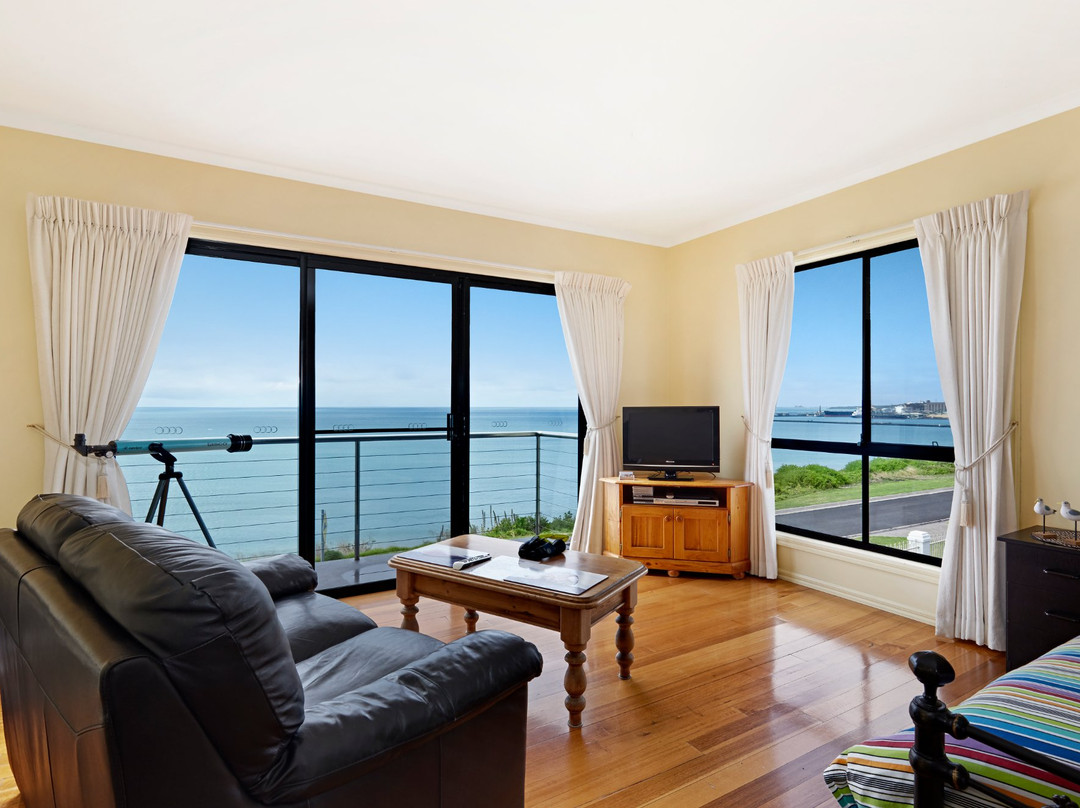 Clifftop Apartments