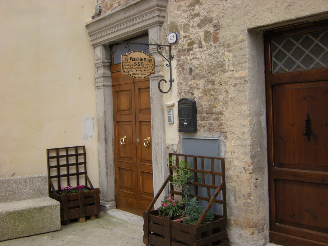 Le Vecchie Mura B & B
