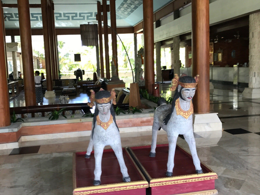巴厘岛美利亚帕拉提苏酒店主图