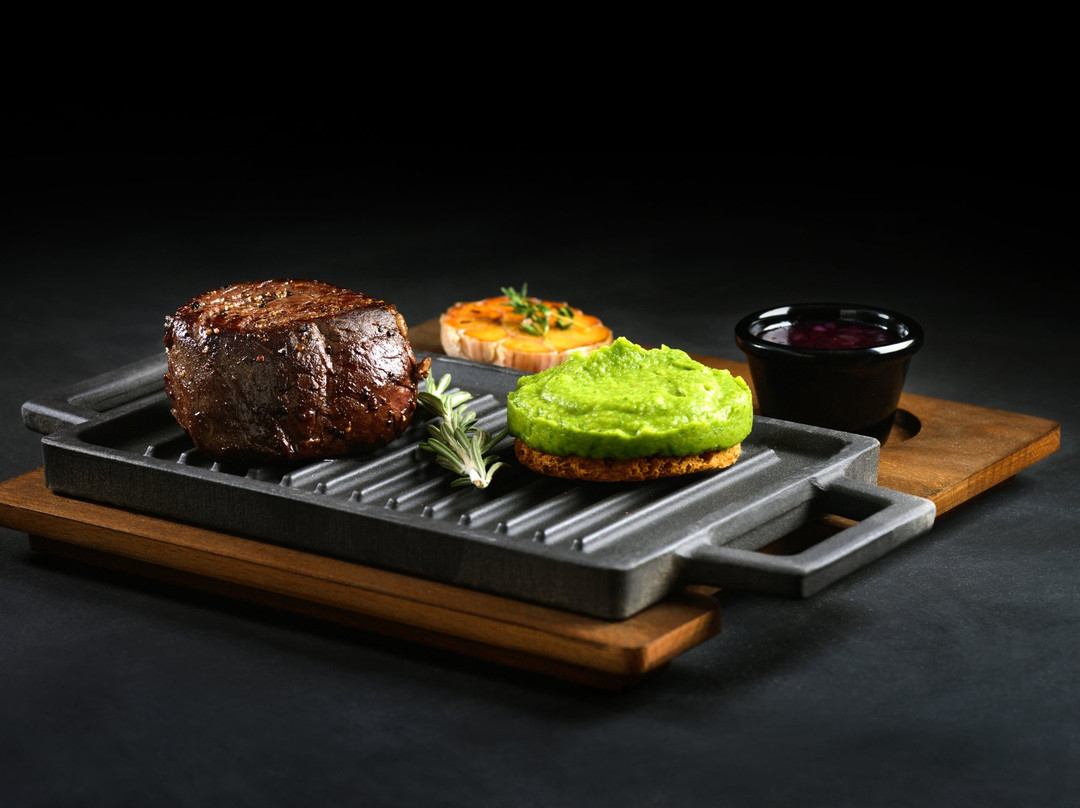 Otrokhy餐馆和美食-FLAME Family Meat Restaurant