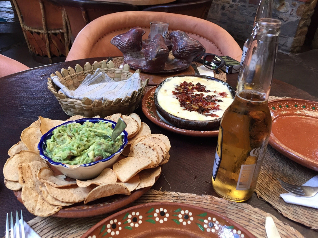 Tonaya餐馆和美食-Los Girasoles