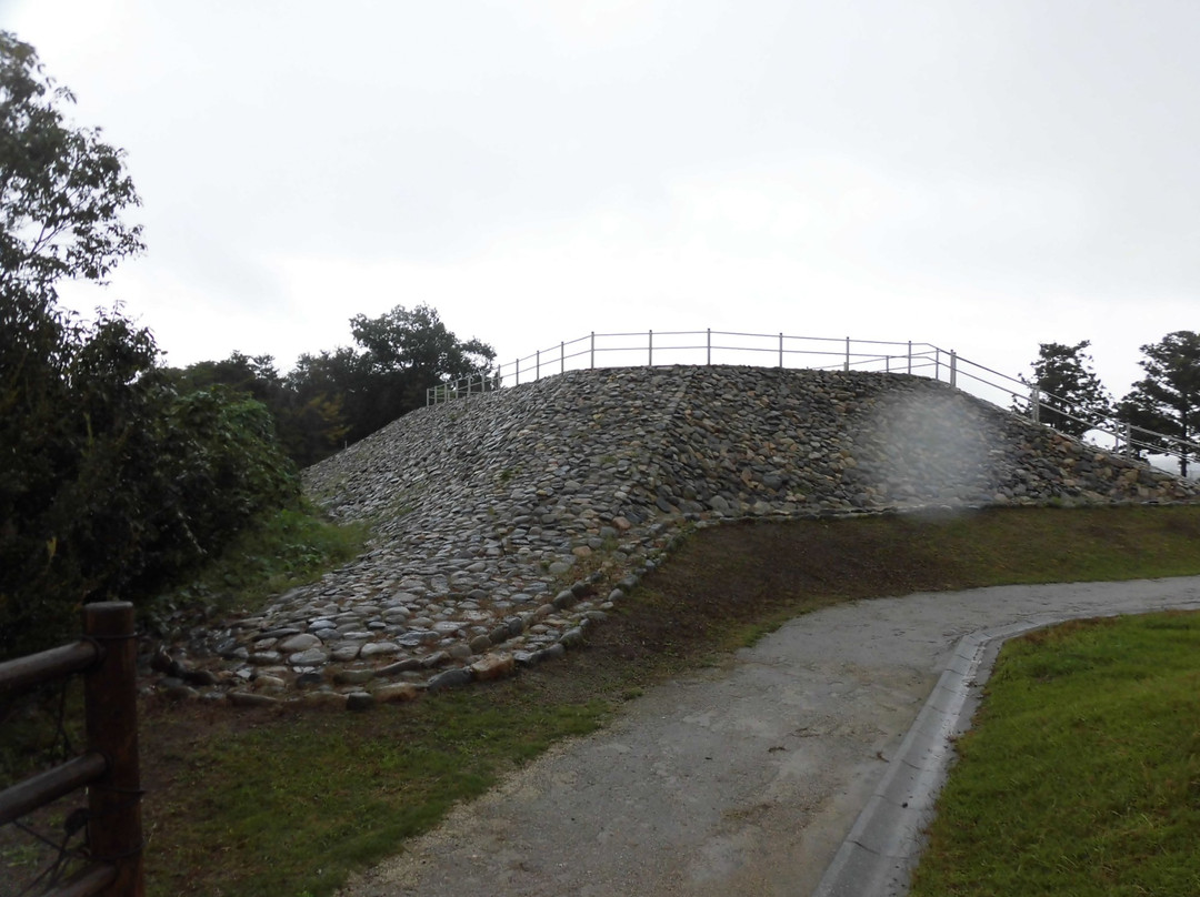 Nishidani Tombs Historical Park-出云市必去景点