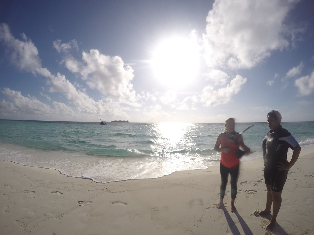 TGI Dhiffushi Diving Academy-Dhiffushi Island必去景点