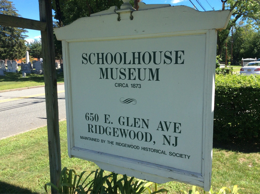 Schoolhouse Museum景点图片