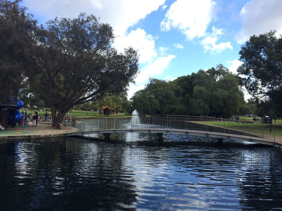 Synergy Parkland景点图片
