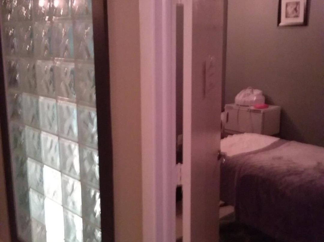 The Mirror-Tavernier必去景点