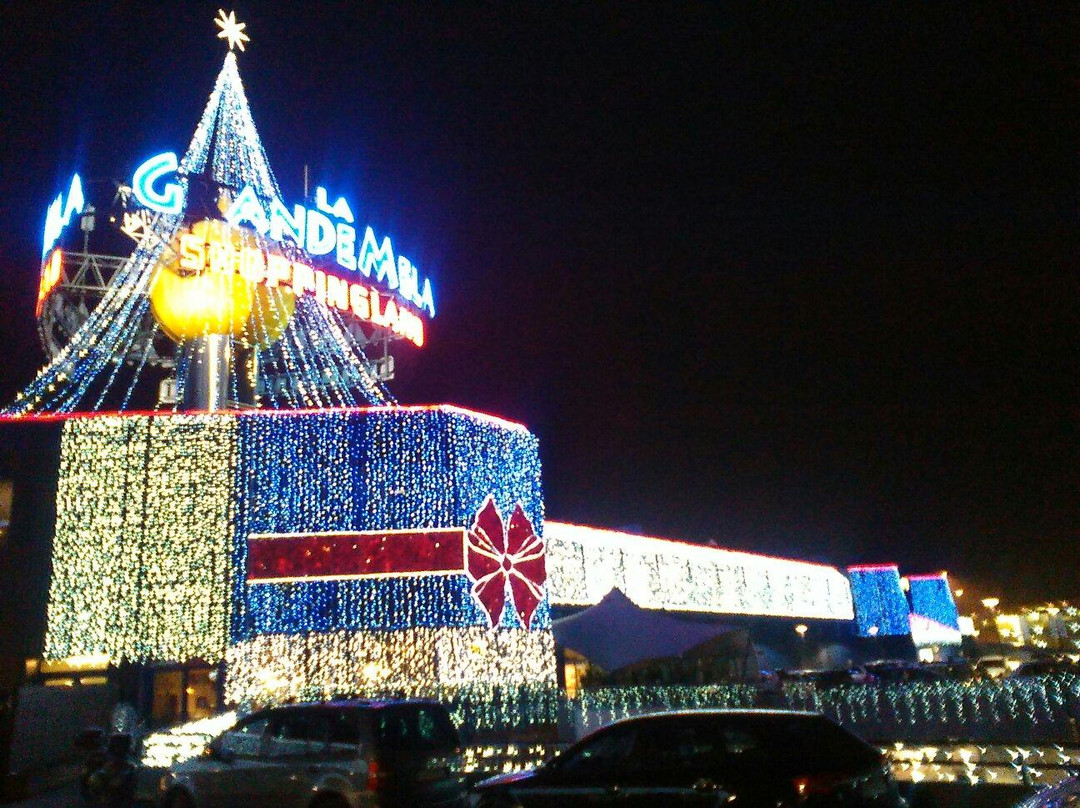 La Grande Mela Shoppingland景点图片