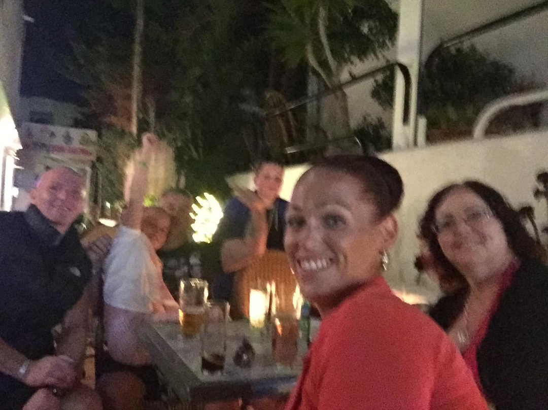 Betty's Music Bar-卡拉多尔必去景点