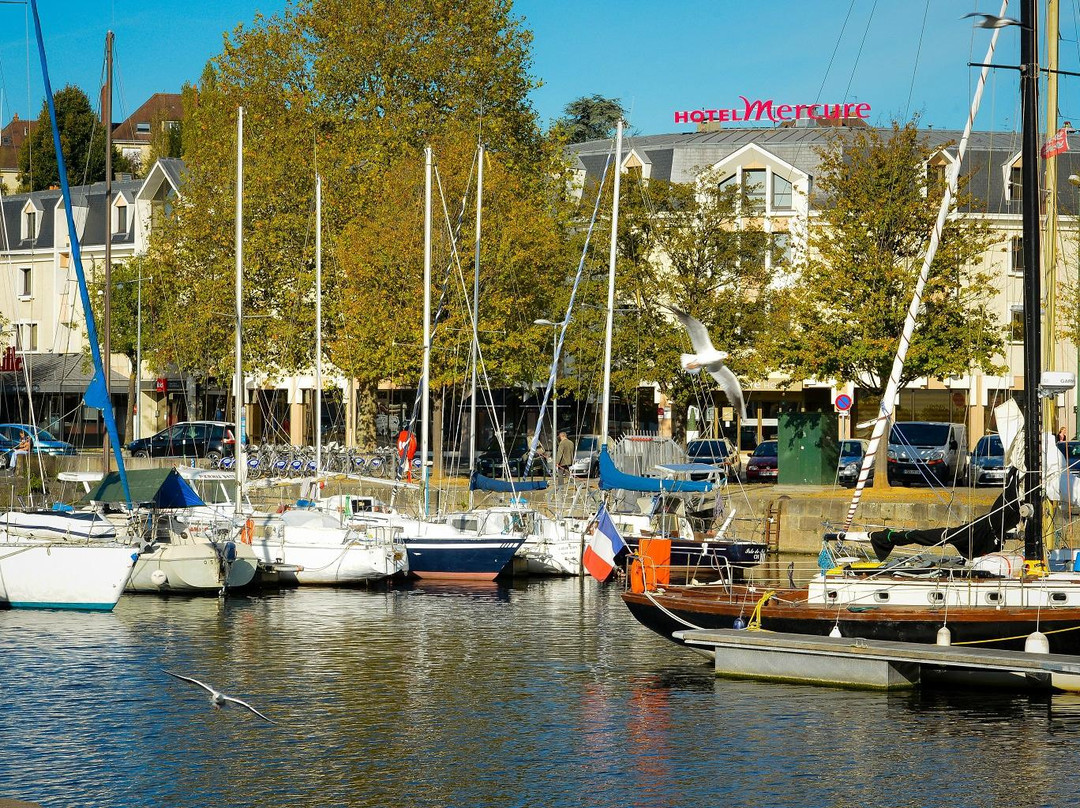 Herouville-Saint-Clair酒店住宿-水星冈中央普莱森斯门酒店