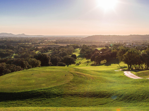 Golf de Roquebrune Resort-阿尔冈河畔罗屈埃布吕纳必去景点