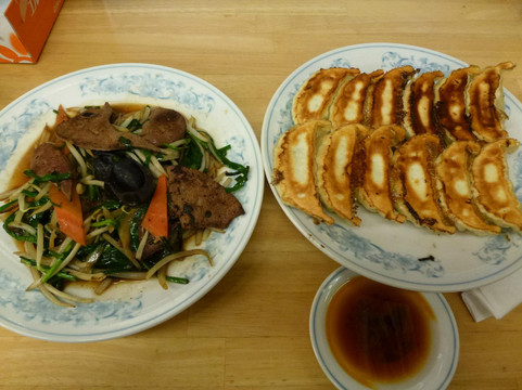 ぎょうざの満洲 朝霞台南口店