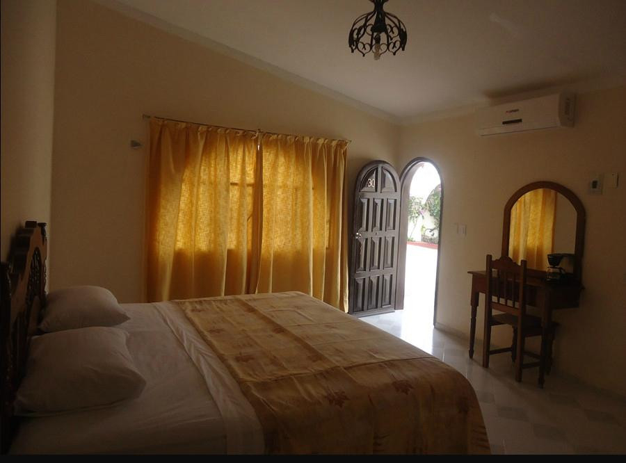 Autel Jardines Hotel主图