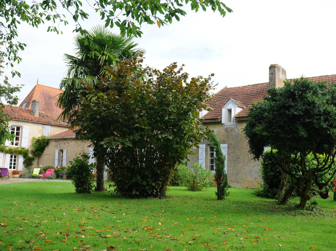 Au Chateau Juillac主图