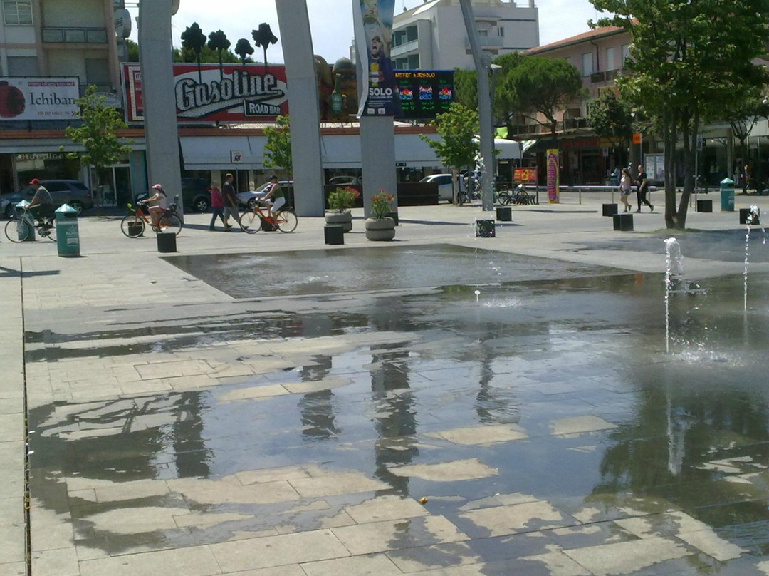 Piazza Mazzini-耶索洛必去景点