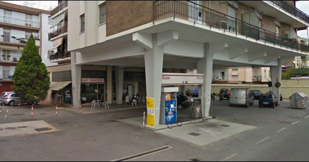 瓦多利古雷旅游景点-Bar Esso