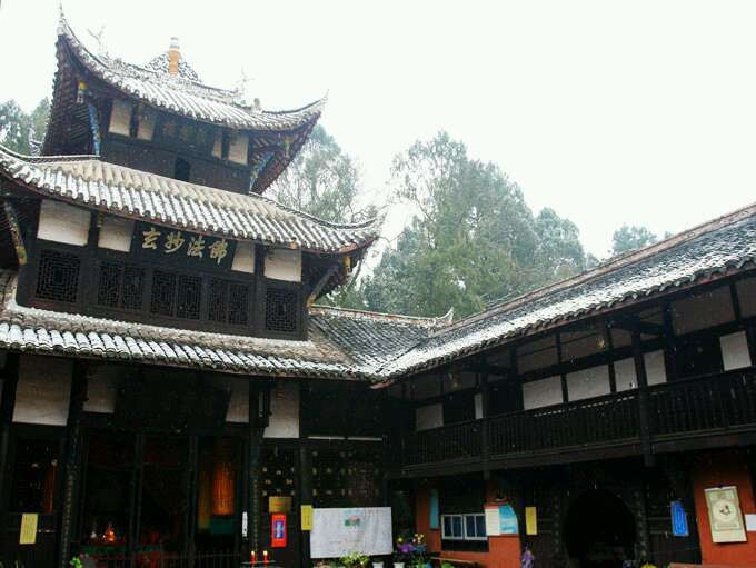报国寺-峨眉山市必去景点