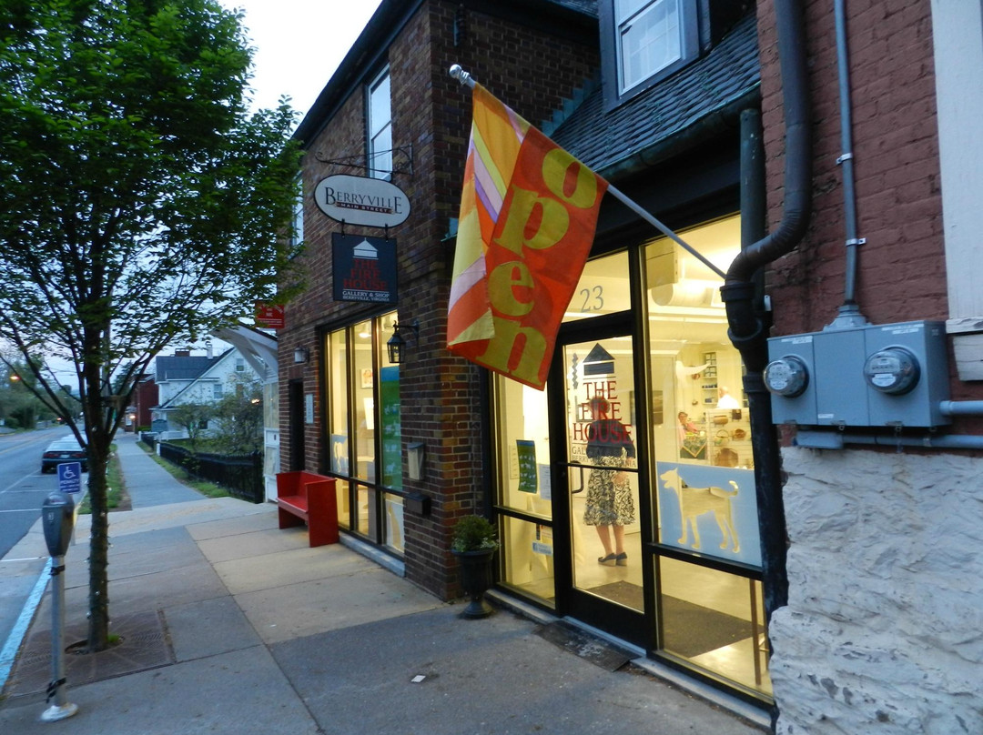 The Fire House Gallery景点图片