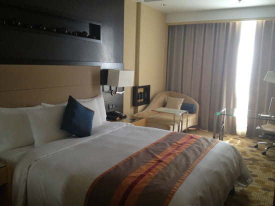 浦西万怡酒店主图