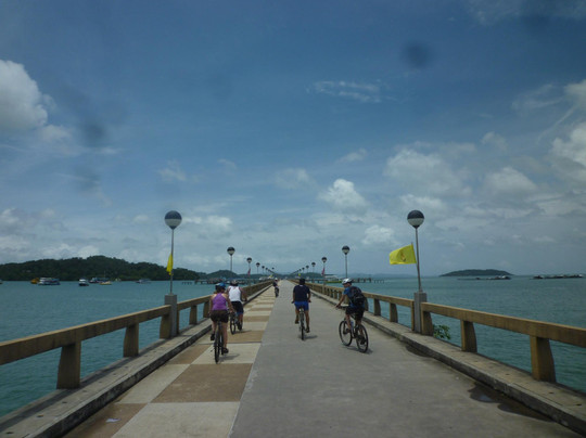 奇妙自行车之旅-普吉镇必去景点