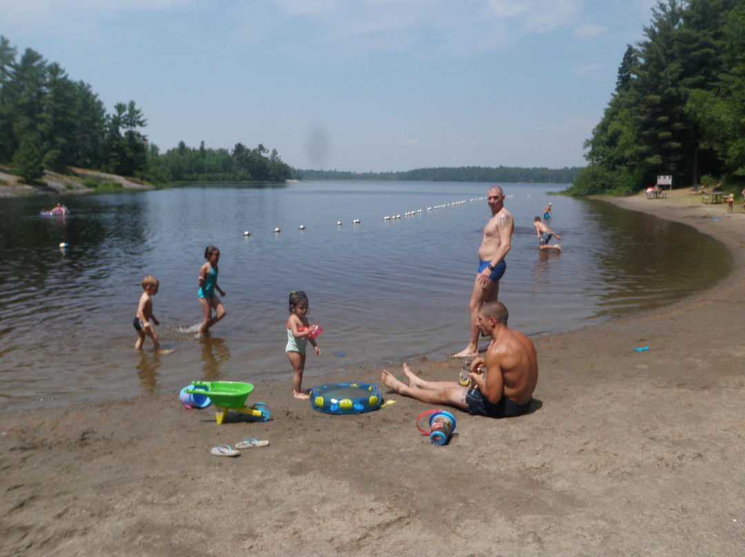 Grundy Lake Provincial Park景点图片