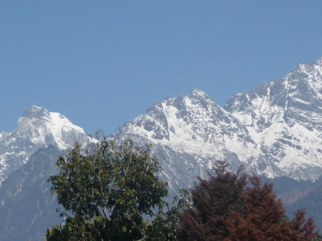 Club 8000 The Brang Mountain Resort主图