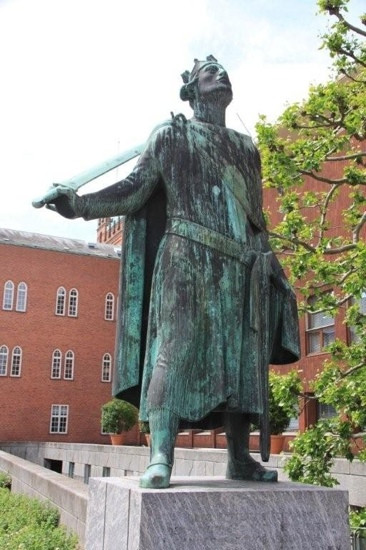 Canute The Holy-欧登塞必去景点