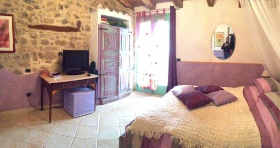 Bed and Breakfast Sa Domu d' Aiaia-客卧
