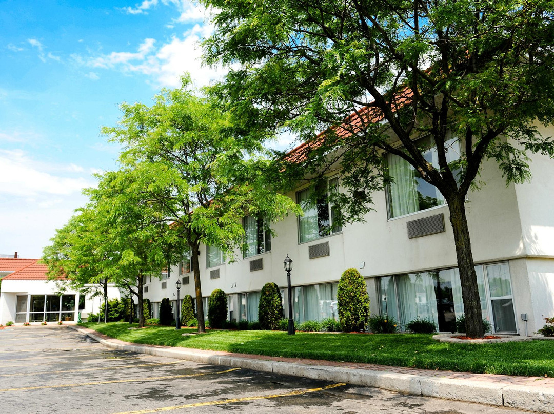 Russell酒店住宿-Adam's Airport Inn