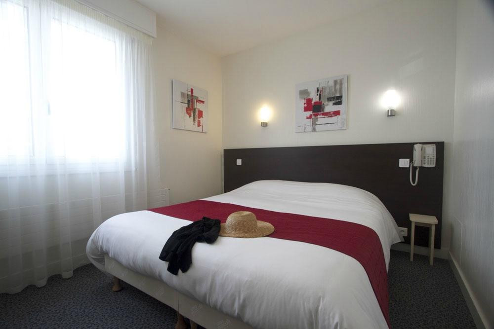 莱奥波乐酒店主图