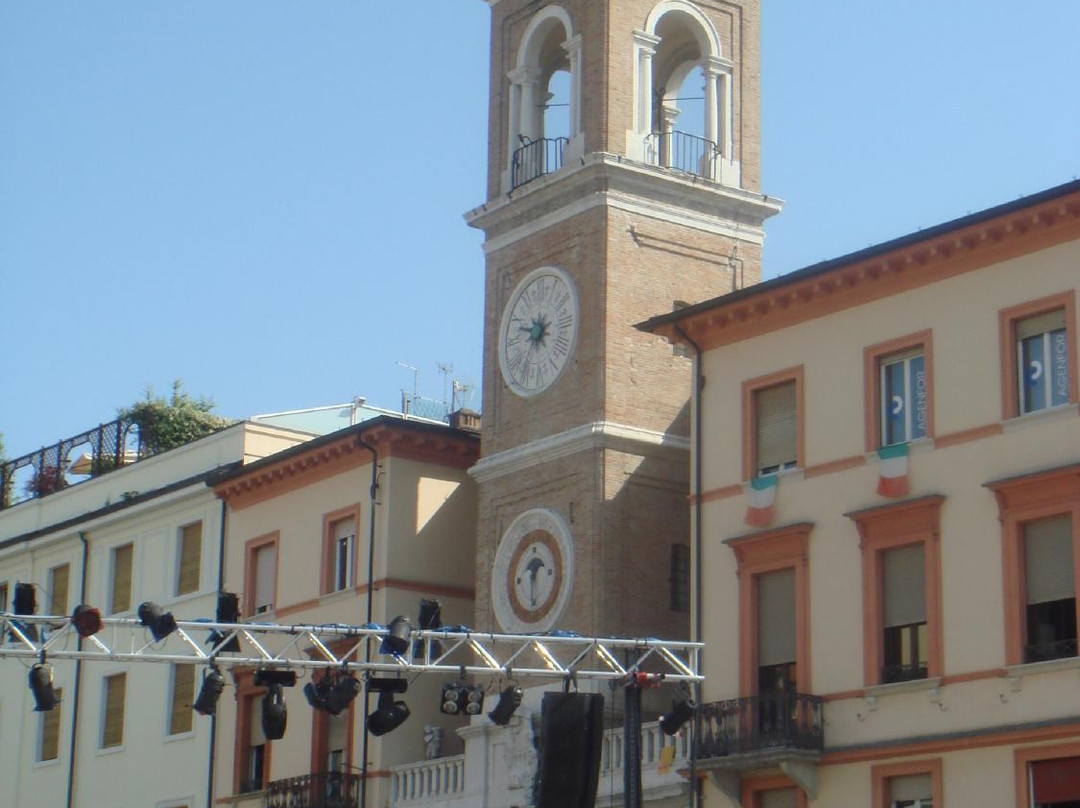 Piazza Tre Martiri景点图片