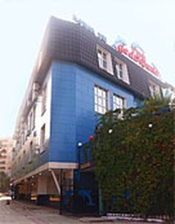 三海豚酒店主图