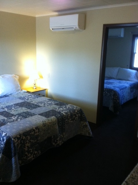 Deschutes Motel主图