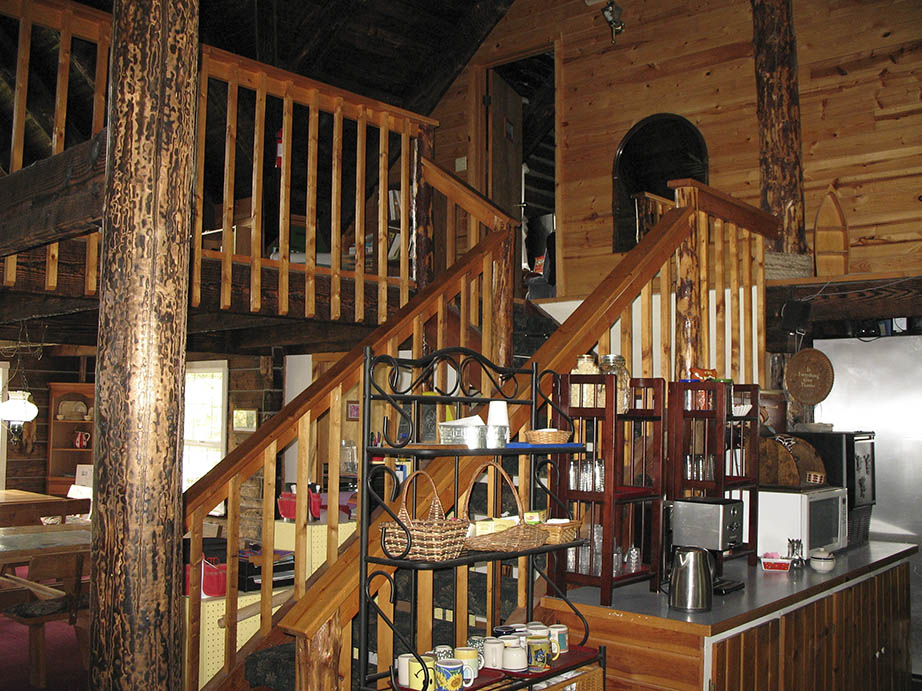 Log Cabin Inn-客卧