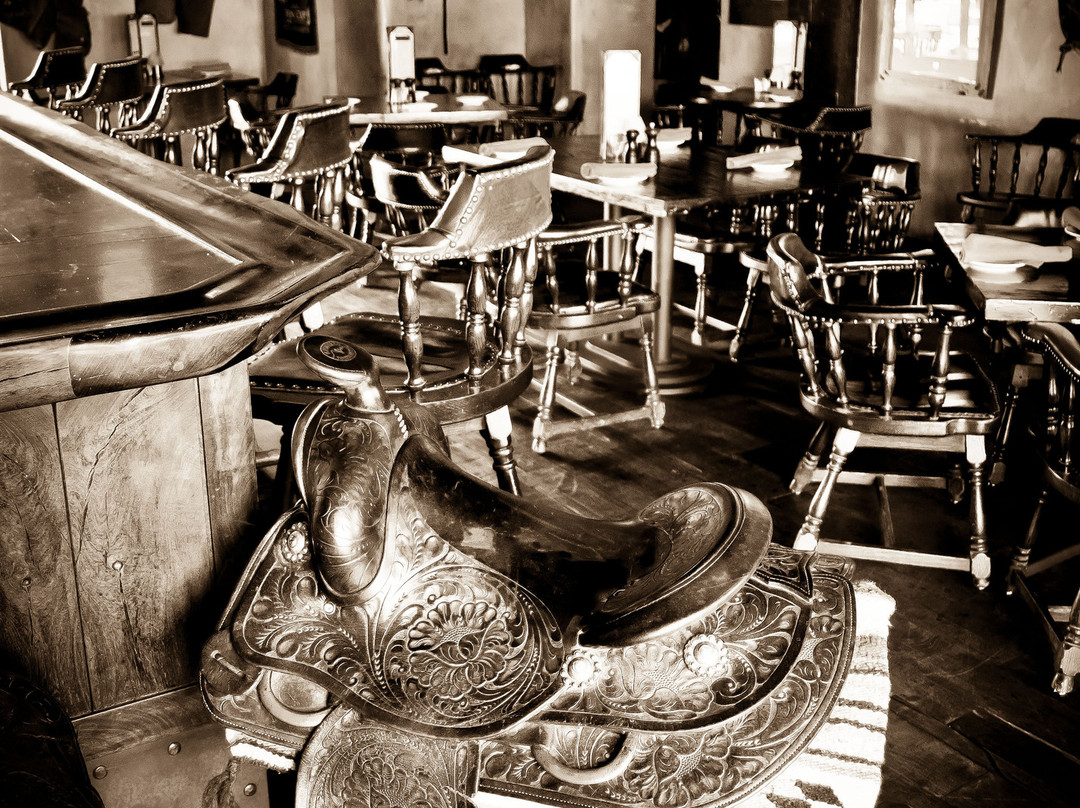 Amado餐馆和美食-Stables Ranch Grill