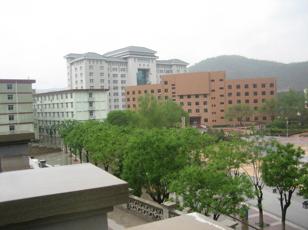 窑苑假日酒店主图