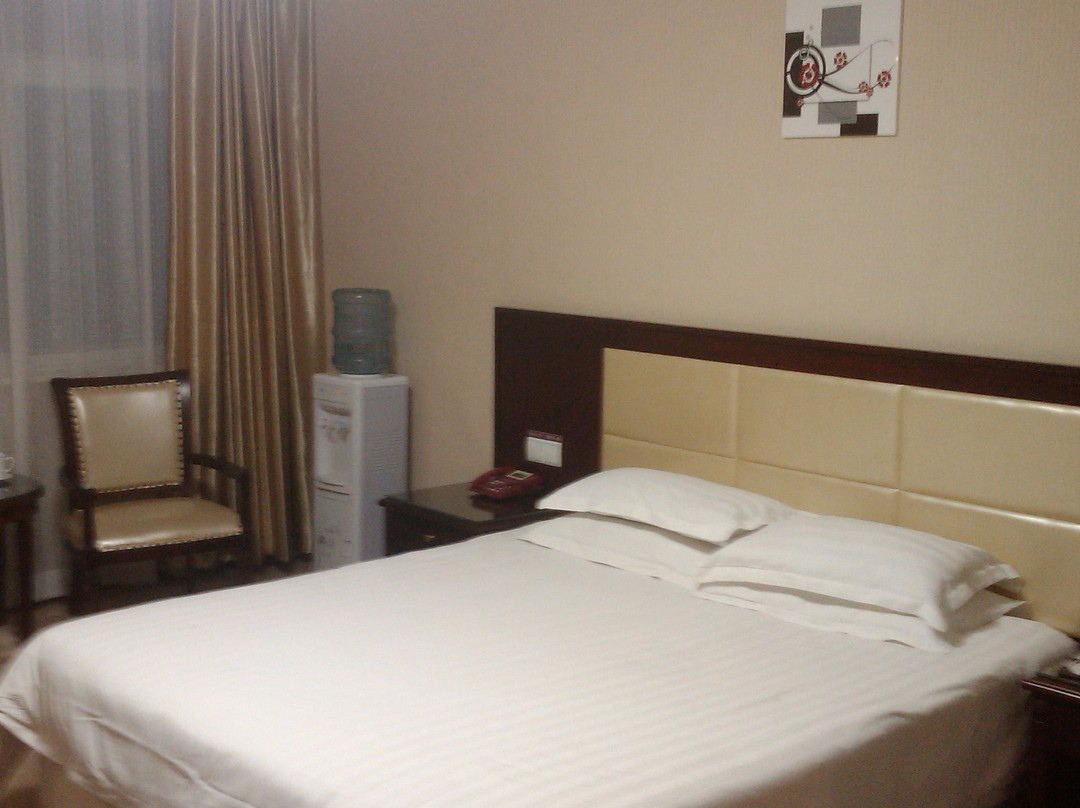 新开大酒店主图