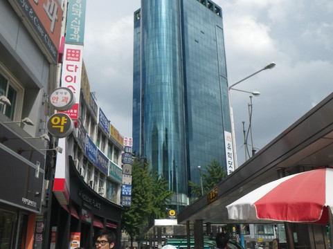 新村-首尔必去景点