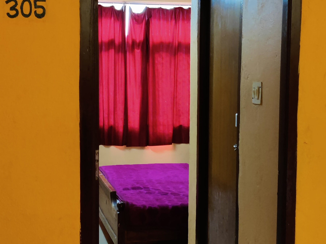 OYO 45677 Hotel Tripureshwari