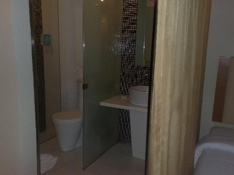 山水时尚酒店(深圳罗湖口岸东门老街店)主图