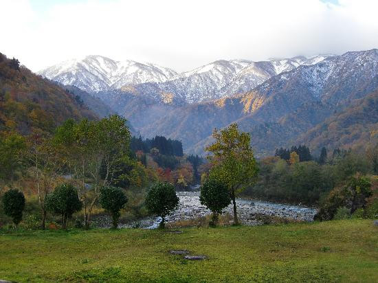 Iide Renpo Mountain Range景点图片